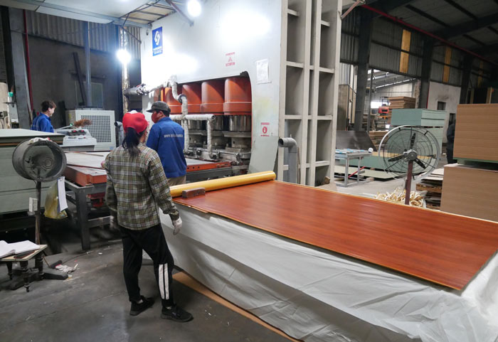 Xưởng sản xuất gỗ công nghiệp phủ Melamine Hiếu Hương