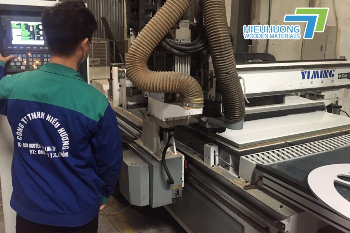 Máy cắt CNC hiện đại