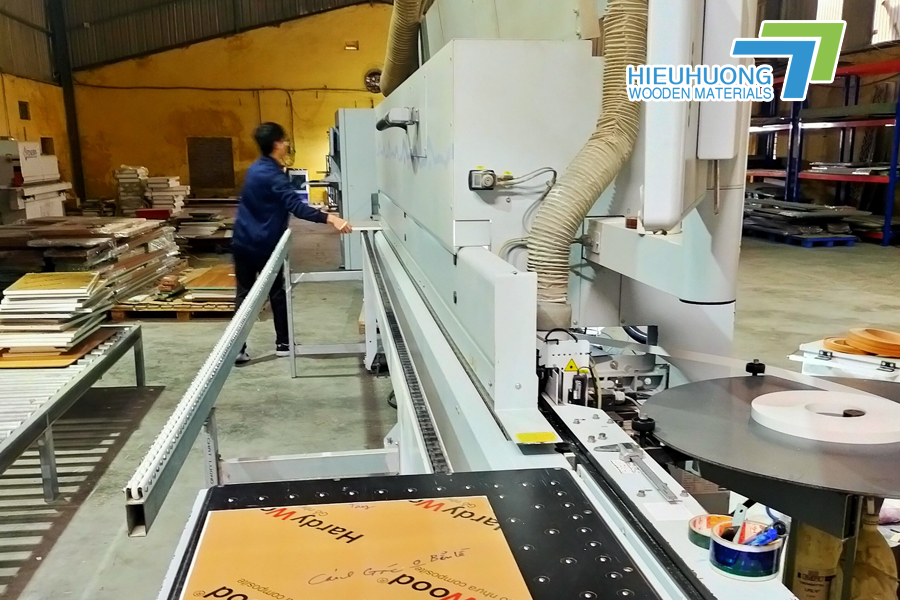 Máy dán cạnh tự động