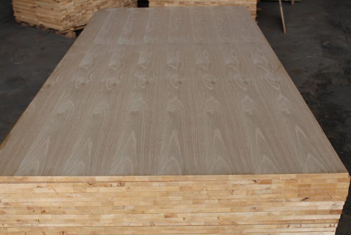 Gỗ cao su ghép thanh phủ veneer tần bì