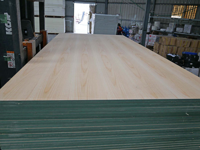 Hình ảnh tấm gỗ mdf phủ veneer tần bì