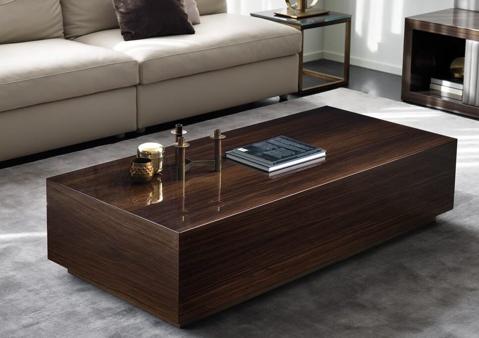 Bàn làm bằng veneer óc chó