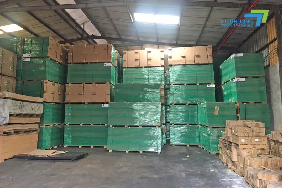 Nhà kho gỗ MDF cốt xanh chống ẩm Thái Lan của Hiếu Hương