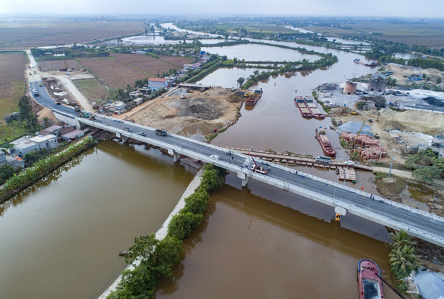 Cầu sông Hóa nối liền Hải Phòng với Thái Bình