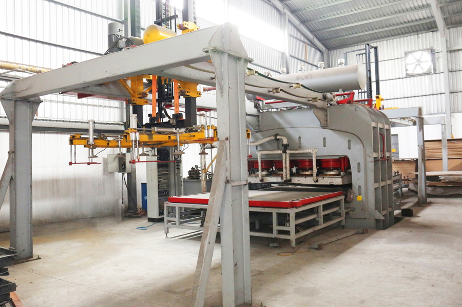 Máy ép bề mặt Melamine của Hiếu Hương