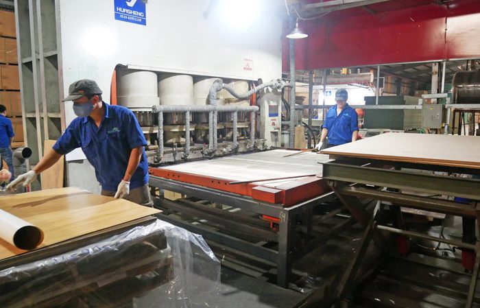 Hệ thống ép phủ melamine lên ván MDF của Hiếu Hương