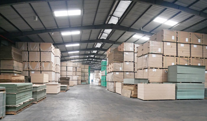 Kho cốt ván các loại rộng trên 2 ha của Hiếu Hương