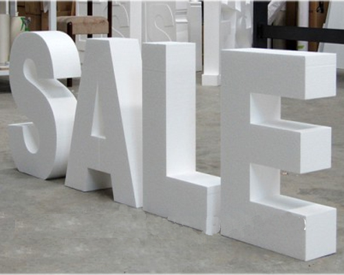 Tấm Fomex làm chân chữ nổi