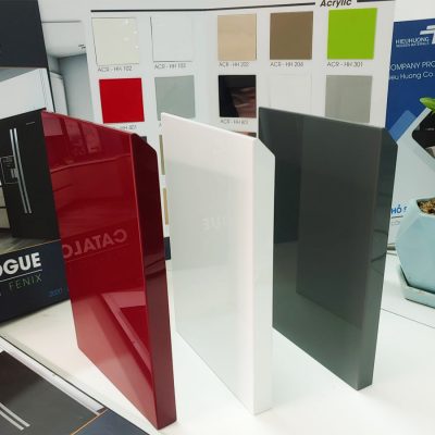 Bảng màu nhựa Acrylic làm cánh tủ