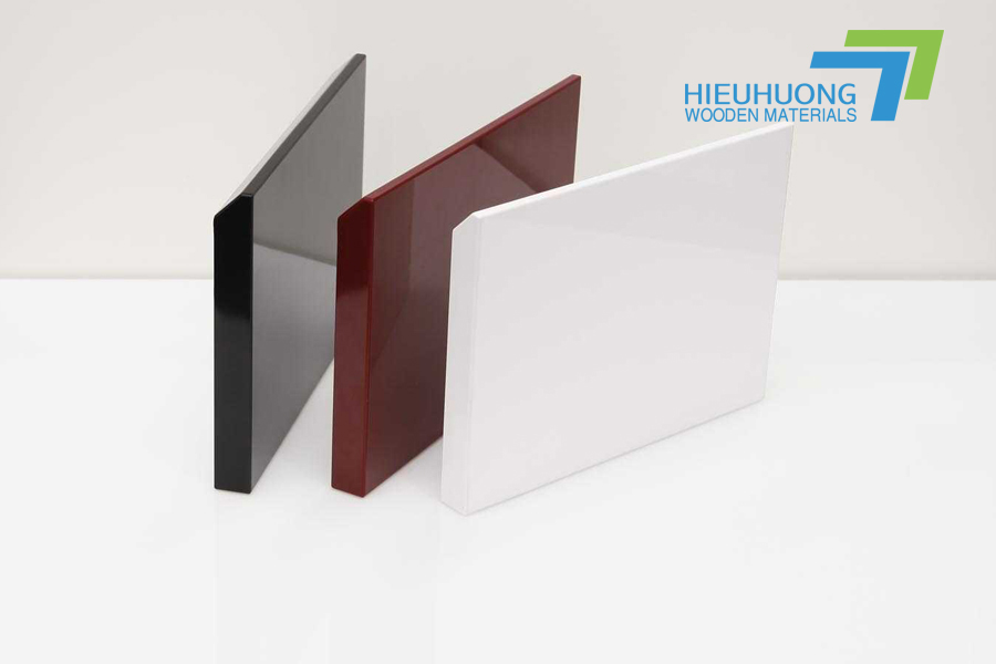 Mẫu cánh tủ được dán bề mặt Acrylic của Hiếu Hương