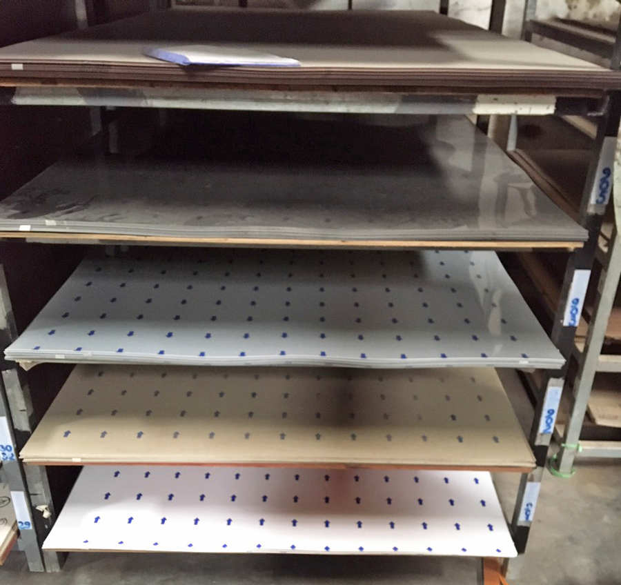 Mua tấm Acrylic bóng gương ở đâu giá tốt?