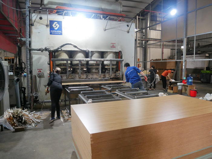 Dây chuyền sản xuất ván gỗ phủ melamine Hiếu Hương