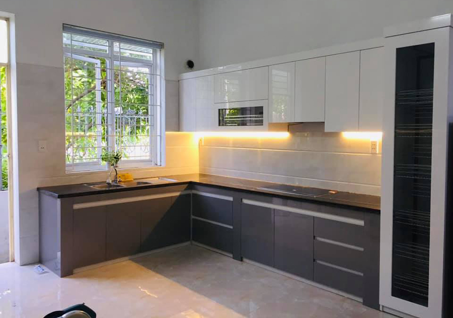 Hình ảnh thực tế của tủ bếp Acrylic 02