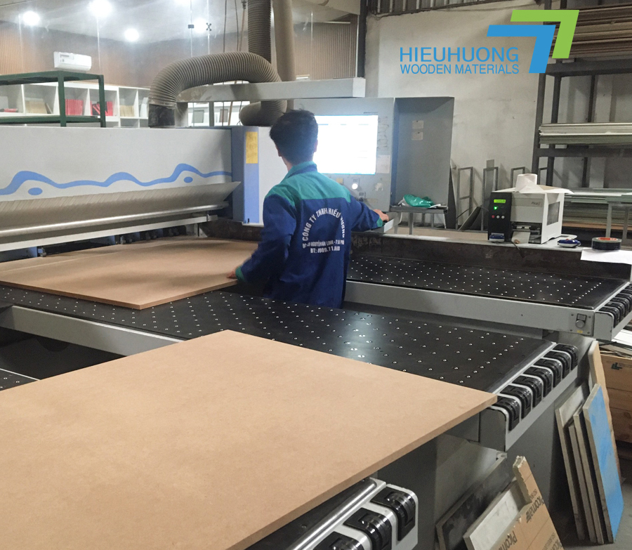 Máy cưa gỗ công nghiệp thông minh Homag