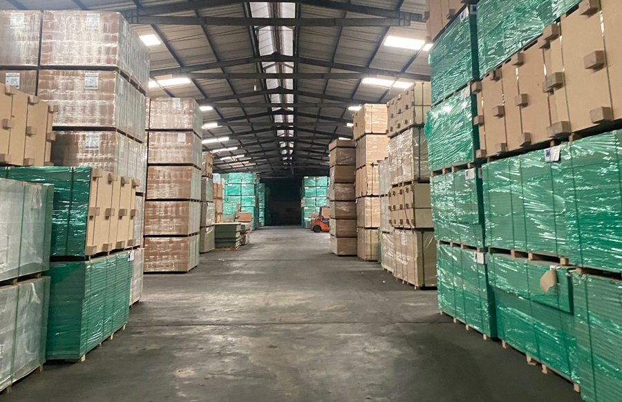 Kho ván HMR các loại của công ty Hiếu Hương