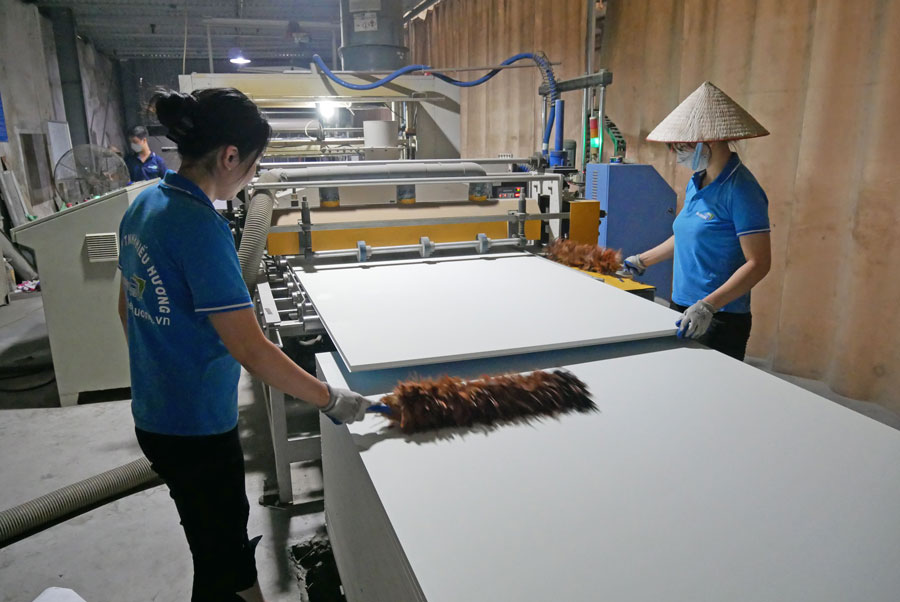 Hệ thống máy dán Laminate bằng keo nhiệt PUR tại Hải Phòng