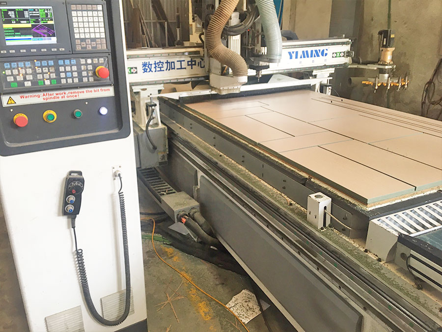 Hệ thống máy cắt CNC của công ty TNHH Hiếu Hương