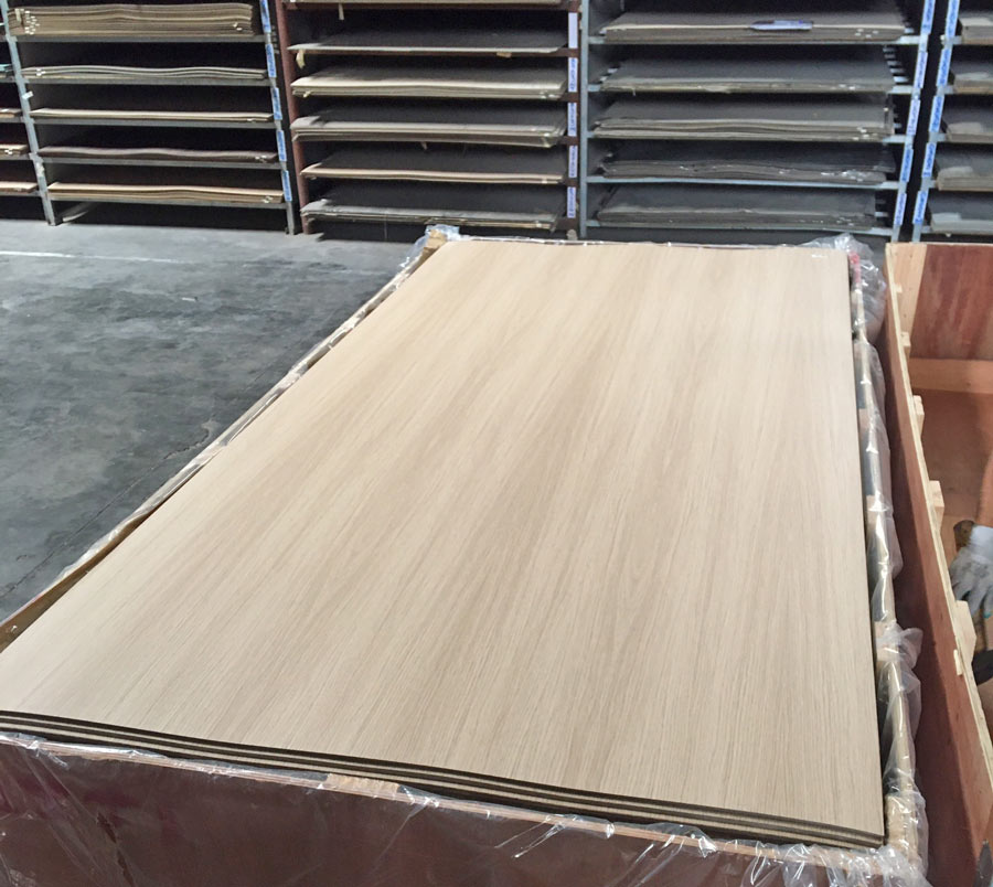 Hình ảnh tấm Laminate trong kho hàng của Hiếu Hương