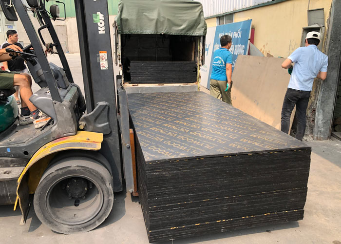 Gỗ dán phủ phim làm cốp pha