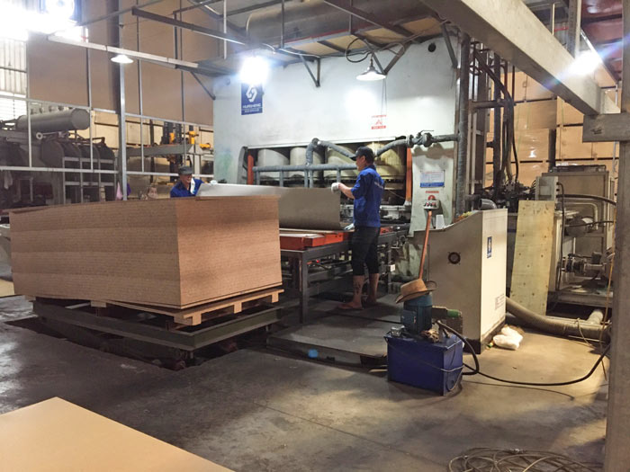 Hệ thống gia công ép phủ melamine lên ván mùn cưa