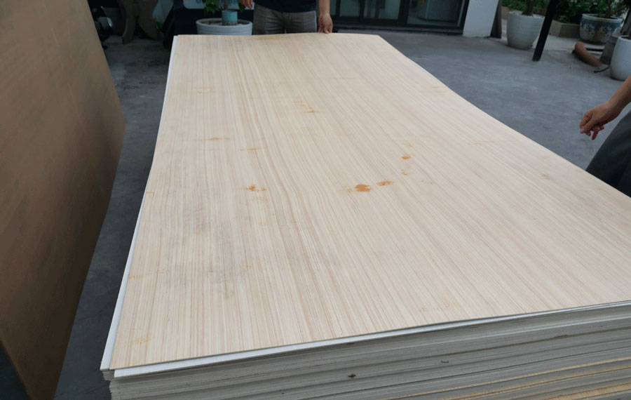 Hình ảnh tấm gỗ tếch 3mm nhập khẩu mặt sau