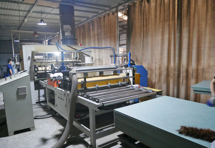 Hệ thống máy dán Laminate bằng keo nhiệt PUR