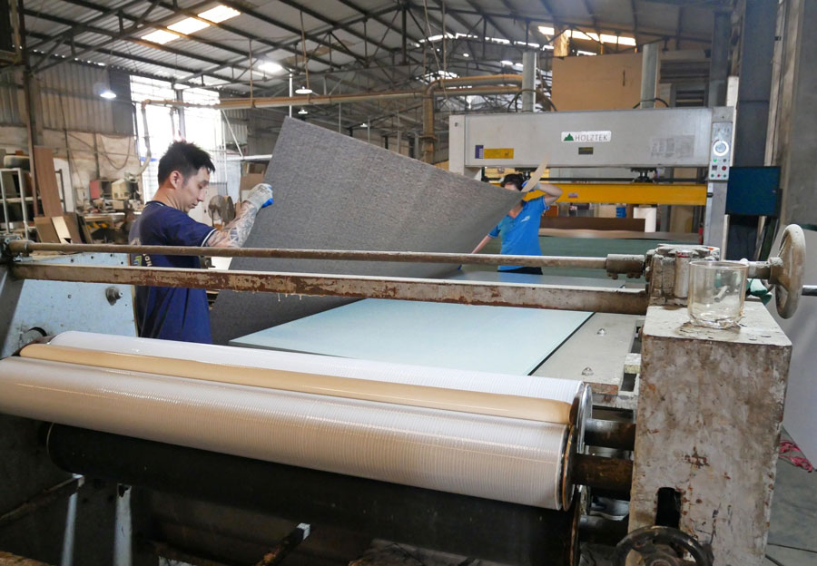 Hệ thống dán laminate lên ván mdf bằng keo sữa Jowat