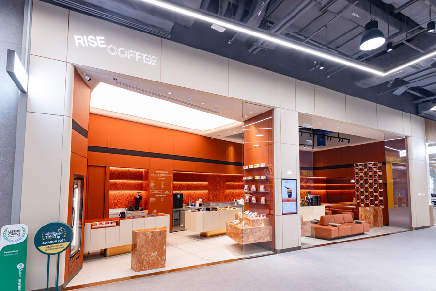 Hình ảnh nội thất cửa hàng cà phê làm từ tấm Laminate Fenix